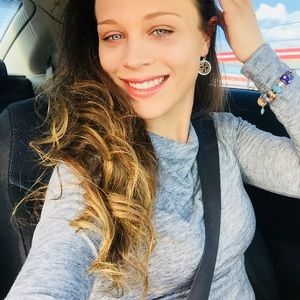 Meet your Posher, Angela